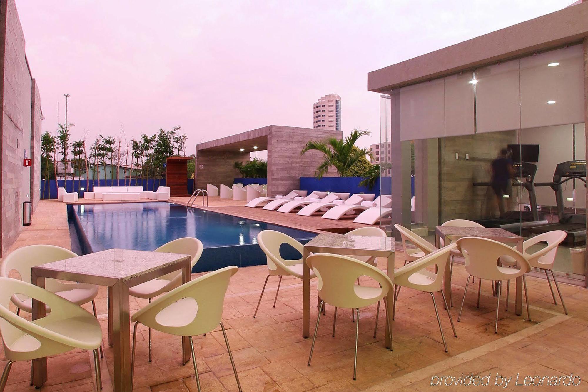 One Villahermosa 2000 エクステリア 写真