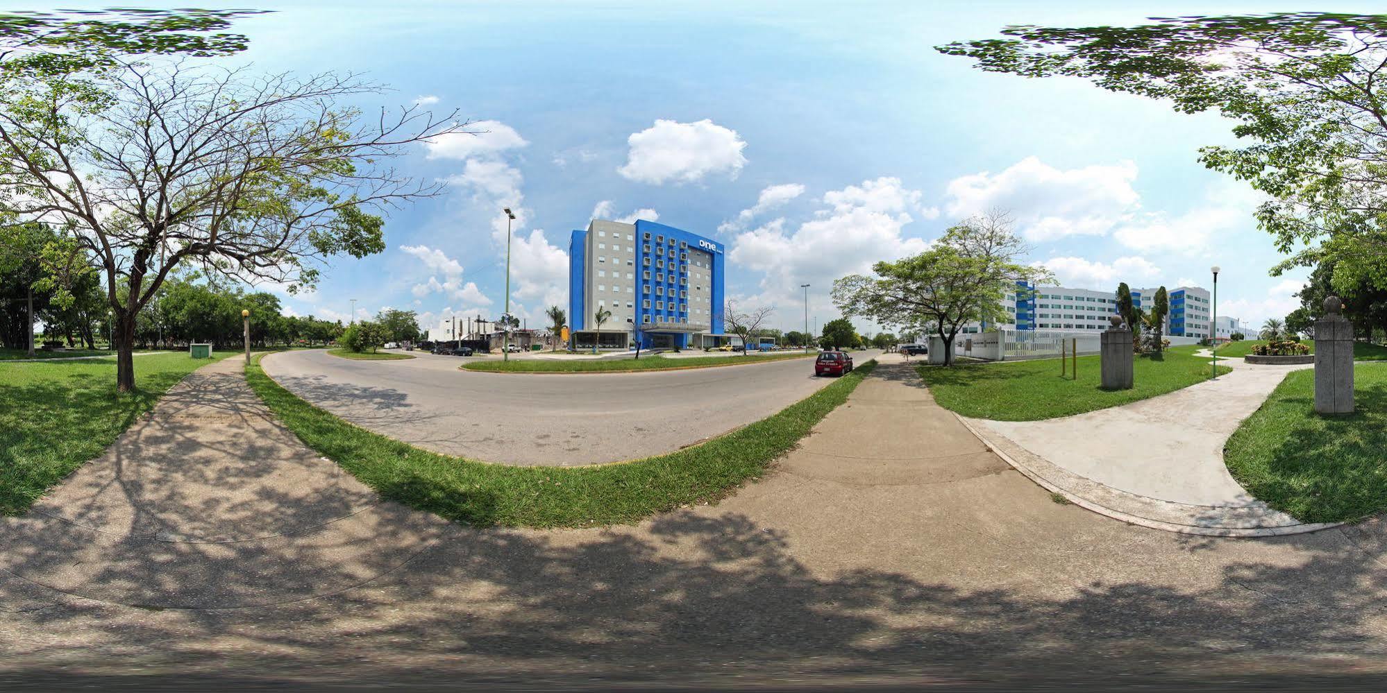 One Villahermosa 2000 エクステリア 写真